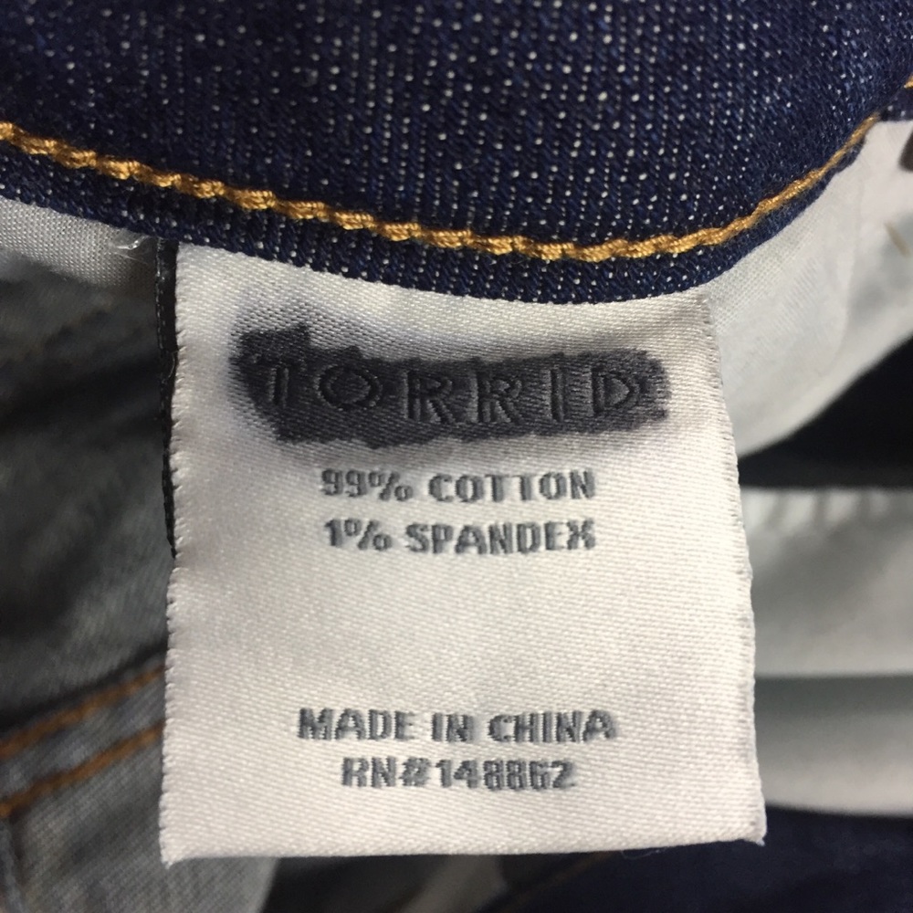 Torrid Girlfriend Jeans 26 R - Picture 8 of 8